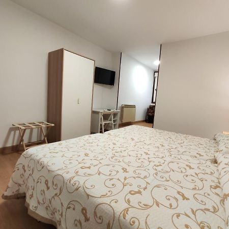 Hostal-Restaurante Paris Forcarei Екстер'єр фото