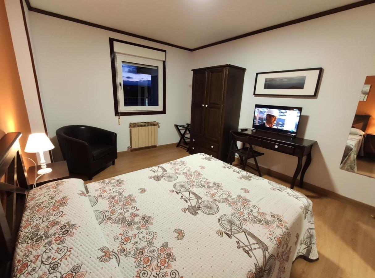 Hostal-Restaurante Paris Forcarei Екстер'єр фото