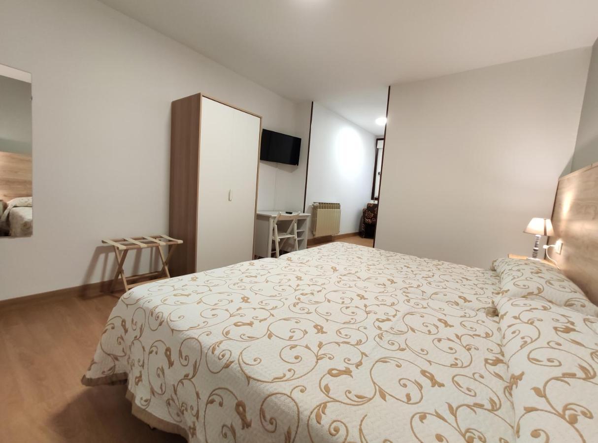 Hostal-Restaurante Paris Forcarei Екстер'єр фото
